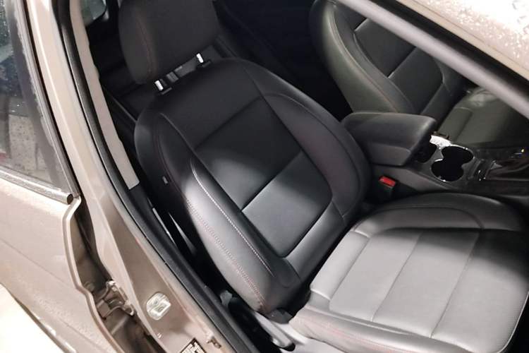 Used CHANGAN CS75 2017 Shangkui Edition 1.5T Automatic Fengyue Model Right Front Seat