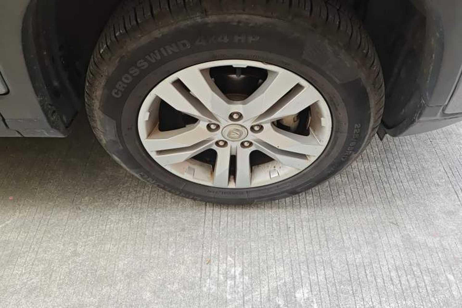 Used CHANGAN CS75 2017 Shangkui Edition 1.5T Automatic Fengxiang Model Right Front Wheel Hub