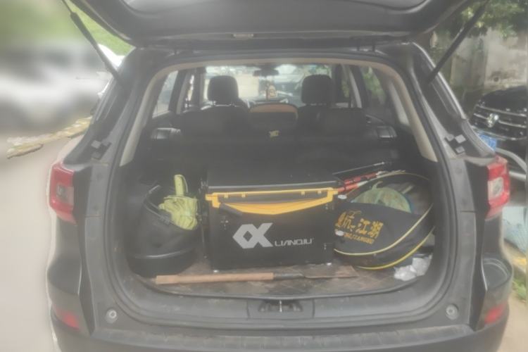 Used CHANGAN CS75 2017 Shangkui Edition 1.5T Manual Fengxiang Model Trunk