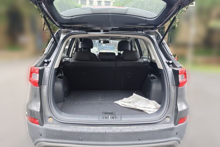 Used CHANGAN CS75 2017 Shangkui Edition 1.5T Automatic Fengxiang Model Trunk
