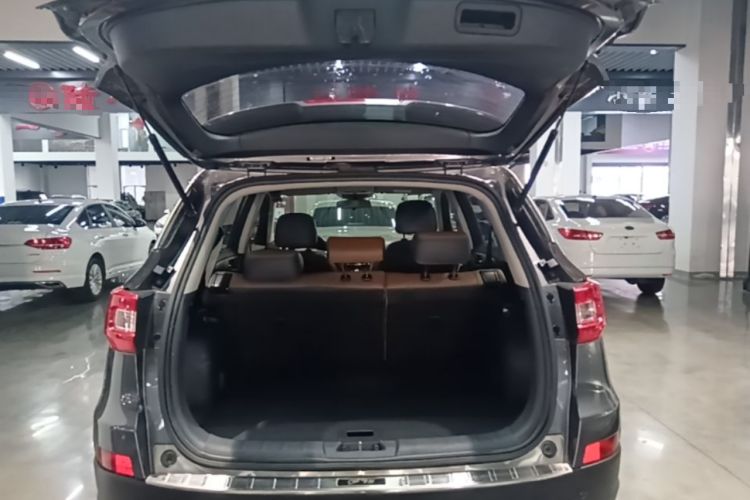 Used CHANGAN CS75 2017 Shangkui Edition 1.5T Automatic Fengyue Model Trunk