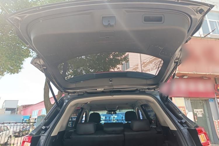 Used CHANGAN CS75 2017 Shangkui Edition 1.5T Manual Fengxiang Model Trunk