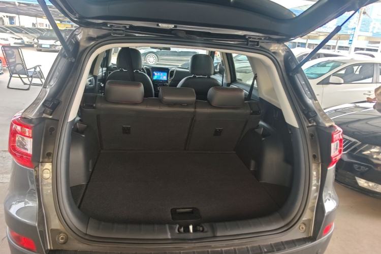 Used CHANGAN CS75 2017 Shangkui Edition 1.5T Automatic Fengxiang Model Trunk