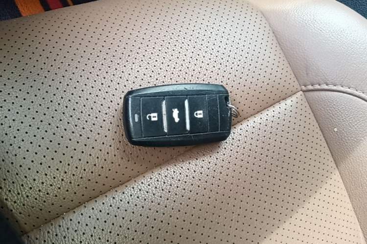 Used CHANGAN CS75 2017 Shangkui Edition 1.5T Automatic Fengyue Model Vehicle Key