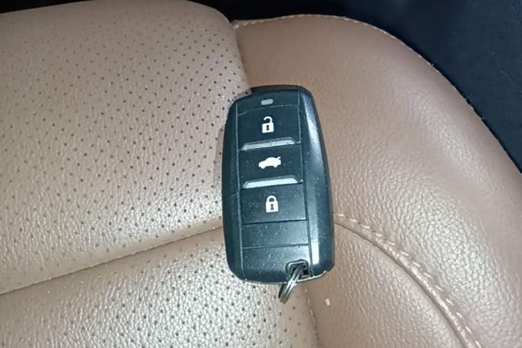 Used CHANGAN CS75 2017 Shangkui Edition 1.5T Automatic Fengyue Model Vehicle Key