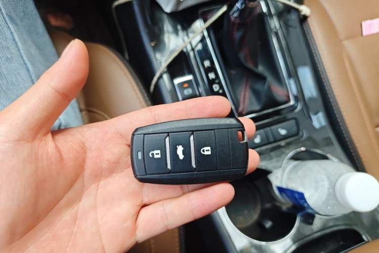 Used CHANGAN CS75 2017 Shangkui Edition 1.5T Automatic Sharp Model Vehicle Key
