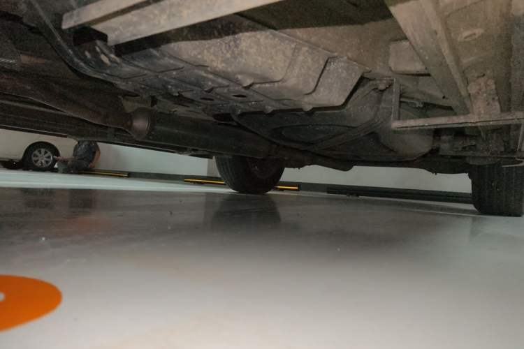 Used CHANGAN CS75 2017 Shangkui Edition 1.5T Automatic Fengxiang Model Chassis Front Left
