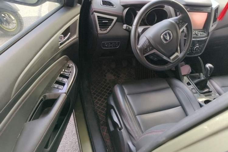 Used CHANGAN CS75 2017 Shangkui Edition 1.5T Manual Fengxiang Model Driver Seat
