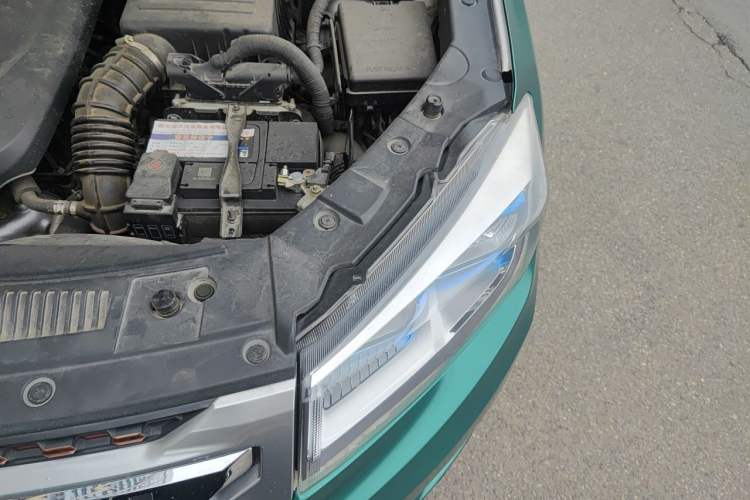 Used CHANGAN CS75 2017 Shangkui Edition 1.5T Automatic Fengxiang Model Engine Bay Left