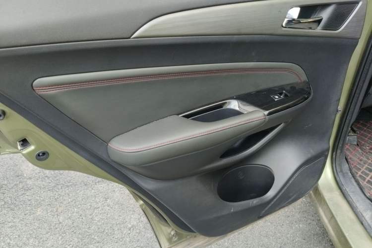 Used CHANGAN CS75 2017 Shangkui Edition 1.5T Manual Fengxiang Model Left Rear Door Interior
