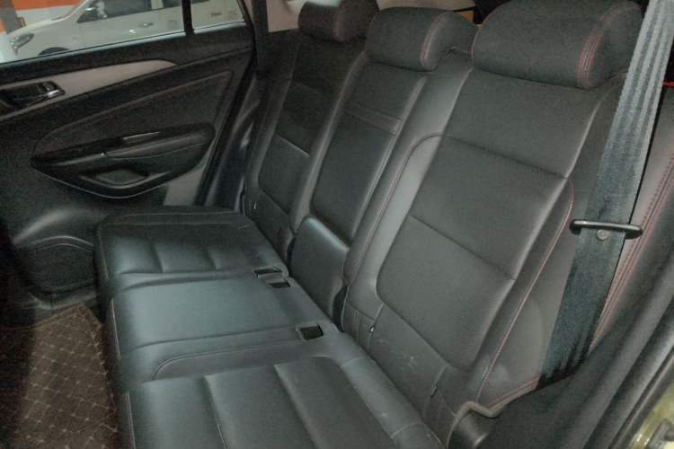 Used CHANGAN CS75 2017 Shangkui Edition 1.5T Automatic Fengxiang Model Left Rear Seat