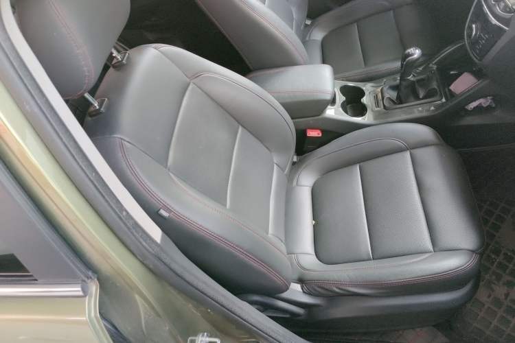 Used CHANGAN CS75 2017 Shangkui Edition 1.5T Manual Fengxiang Model Right Front Seat