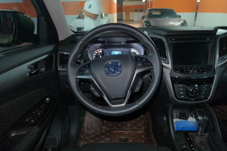 Used CHANGAN CS75 2017 Shangkui Edition 1.5T Automatic Fengxiang Model Steering Wheel