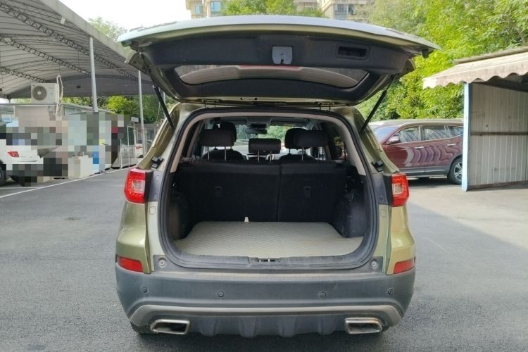 Used CHANGAN CS75 2017 Shangkui Edition 1.5T Manual Fengxiang Model Trunk