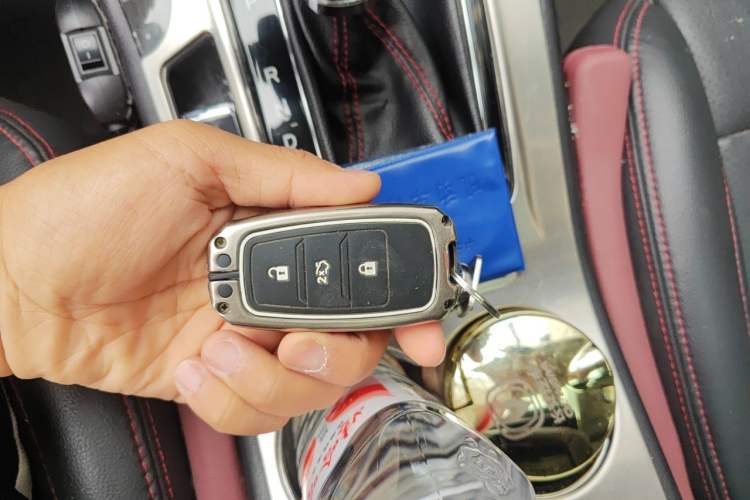 Used CHANGAN CS75 2017 Shangkui Edition 1.5T Automatic Fengxiang Model Vehicle Key