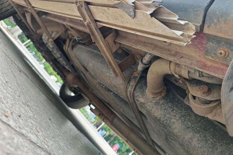 Used CHANGAN CS75 2017 Shangkui Edition 1.5T Automatic Fengxiang Model Left Side Sill