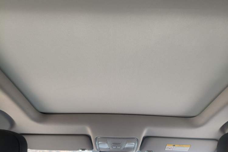 Used CHANGAN CS75 2017 Shangkui Edition 1.5T Automatic Sharp Model Headliner