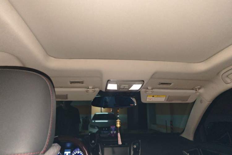 Used CHANGAN CS75 2017 Shangku Edition 1.5T Manual ZhiXiang Model Headliner
