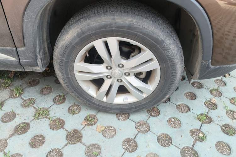Used CHANGAN CS75 2017 Shangkui Edition 1.5T Automatic Sharp Model Right Front Wheel Hub