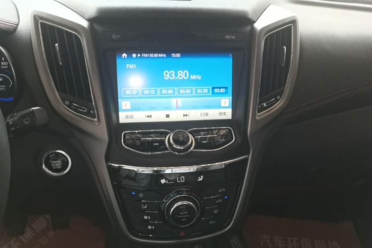 Used CHANGAN CS75 2017 Shangkui Edition 1.5T Manual Fengxiang Model Audio And AC Panel
