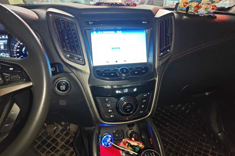 Used CHANGAN CS75 2017 Shangkui Edition 1.5T Manual Fengxiang Model Audio And AC Panel