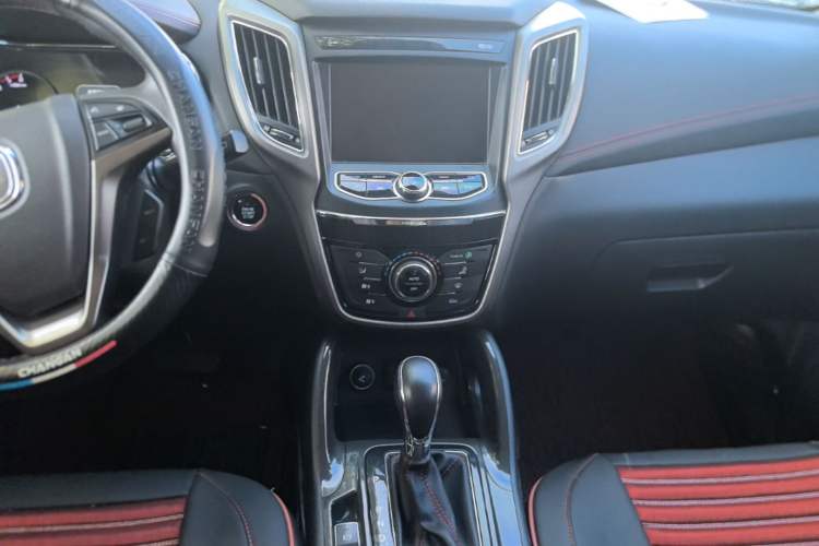 Used CHANGAN CS75 2017 Shangkui Edition 1.5T Automatic Sharp Model Audio And AC Panel