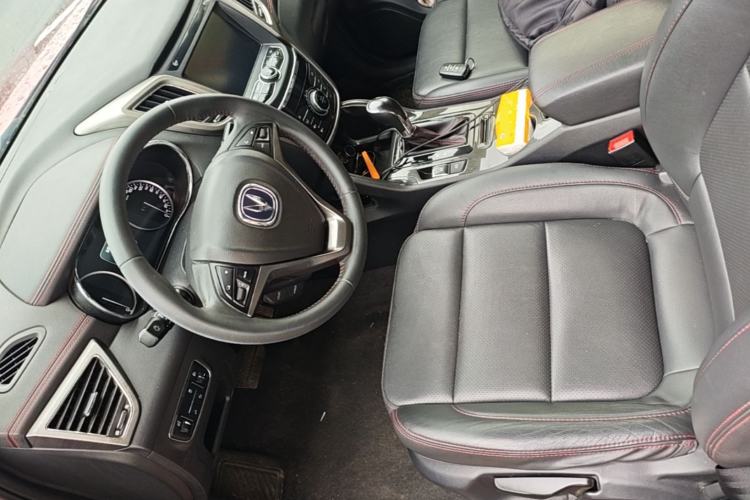 Used CHANGAN CS75 2017 Shangkui Edition 1.5T Automatic Fengxiang Model Driver Seat