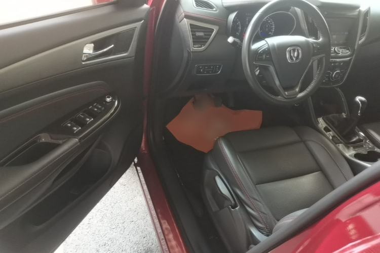 Used CHANGAN CS75 2017 Shangkui Edition 1.5T Manual Fengxiang Model Driver Seat