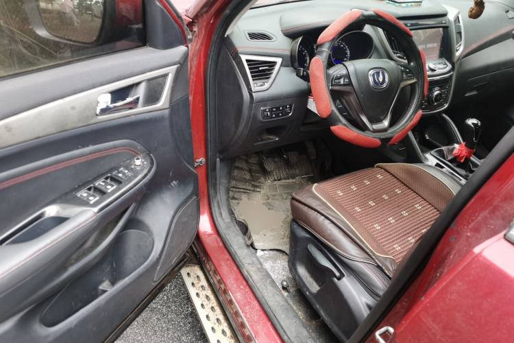 Used CHANGAN CS75 2017 Shangkui Edition 1.5T Manual Fengxiang Model Driver Seat