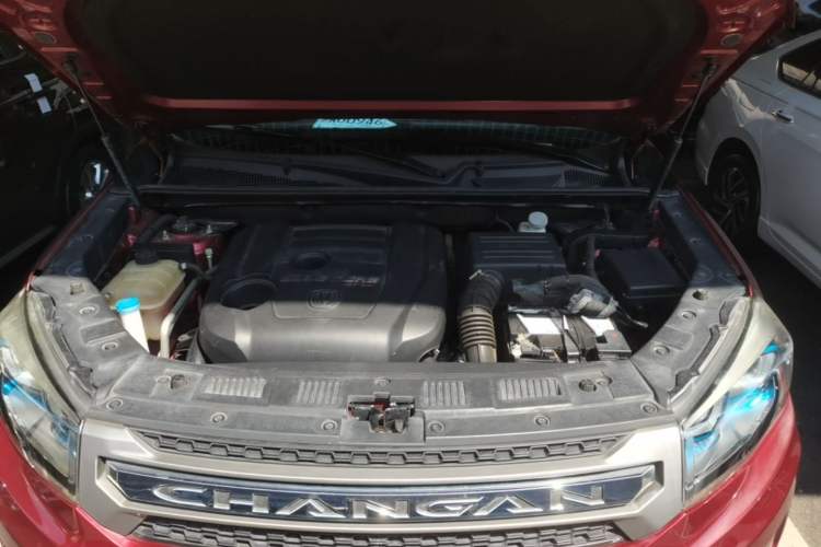 Used CHANGAN CS75 2017 Shangkui Edition 1.5T Manual Fengxiang Model Engine Bay