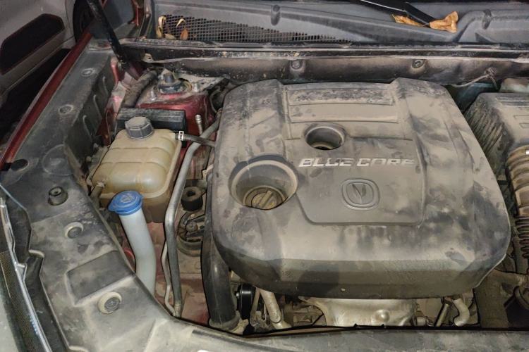 Used CHANGAN CS75 2017 Shangkui Edition 1.5T Manual Fengxiang Model Engine Bay Right