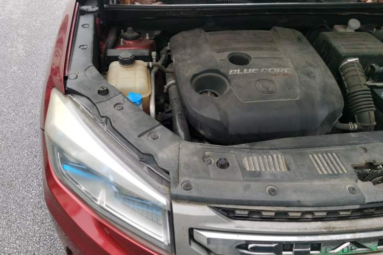 Used CHANGAN CS75 2017 Shangkui Edition 1.5T Manual Fengxiang Model Engine Bay Right