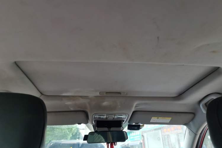 Used CHANGAN CS75 2017 Shangkui Edition 1.5T Manual Fengxiang Model Headliner