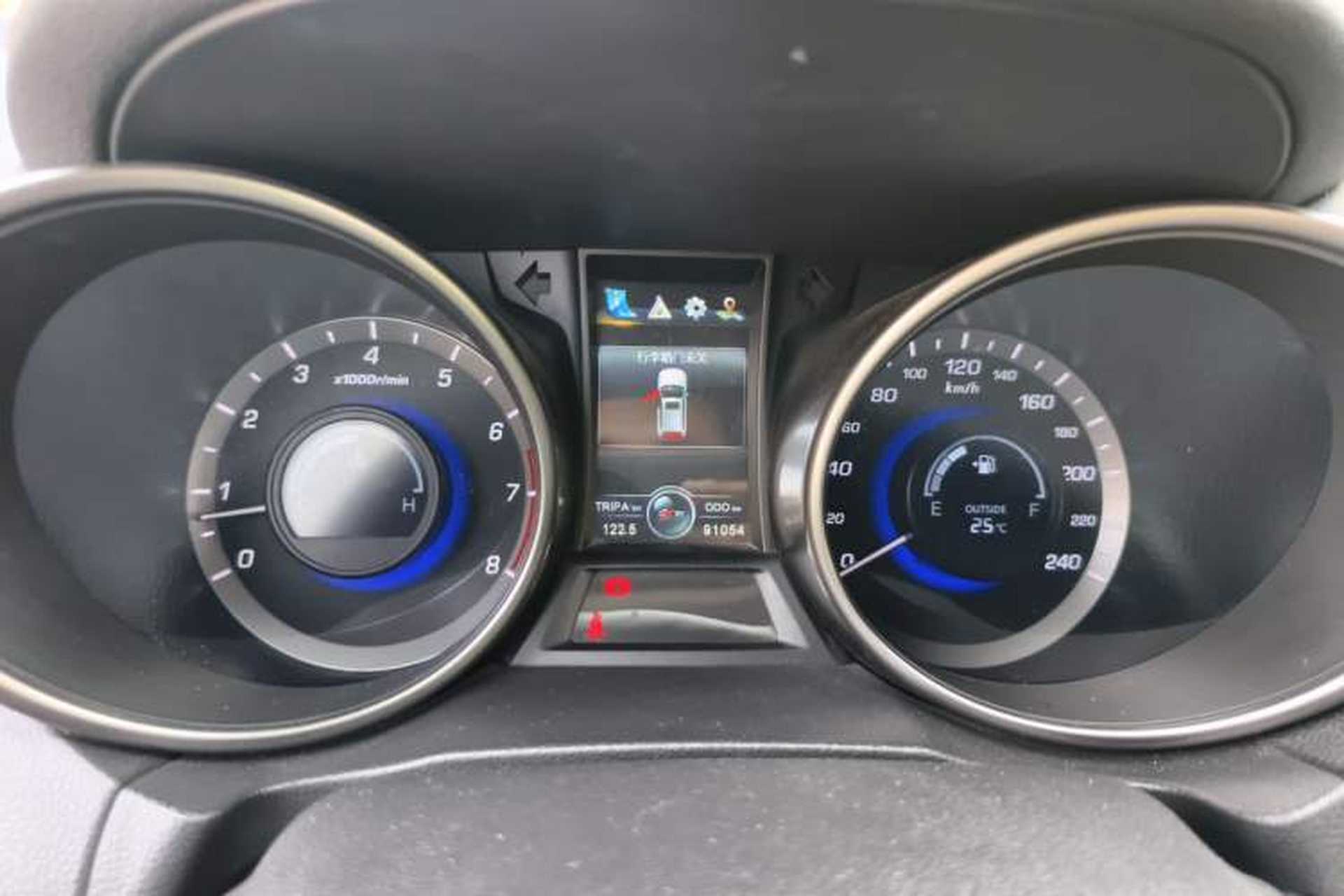 Used CHANGAN CS75 2017 Shangkui Edition 1.5T Manual Fengxiang Model Instrument Cluster