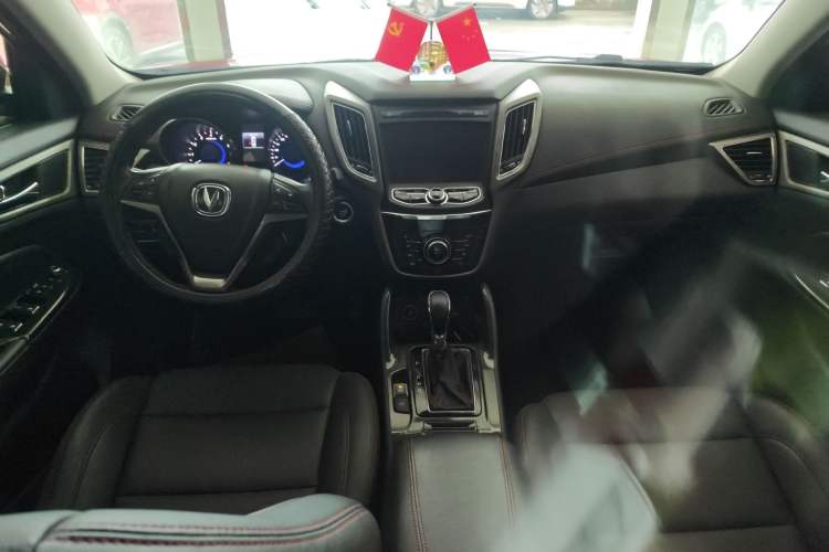 Used CHANGAN CS75 2017 Shangkui Edition 1.5T Automatic Fengyue Model Interior 3
