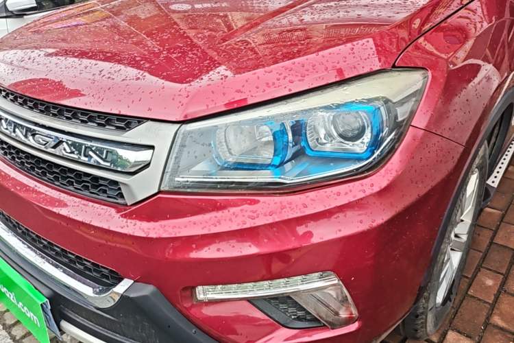 Used CHANGAN CS75 2017 Shangkui Edition 1.5T Automatic Fengxiang Model Left Front Headlight