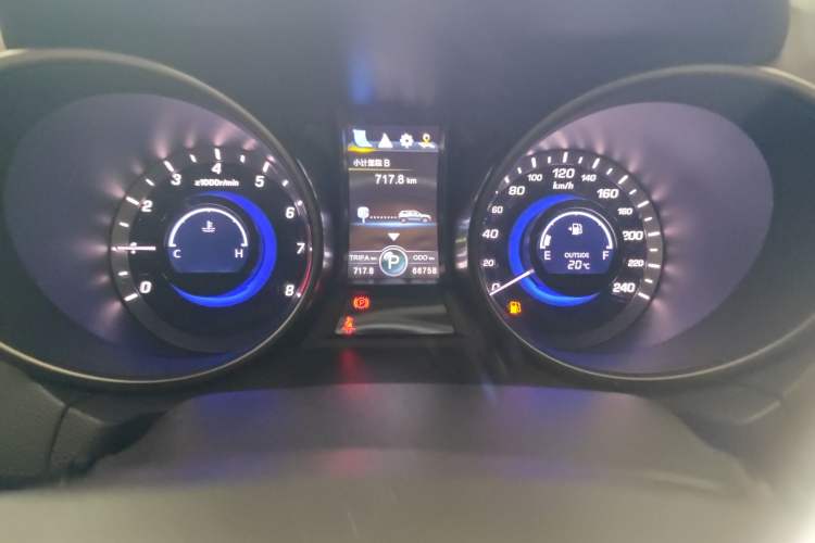 Used CHANGAN CS75 2017 Shangkui Edition 1.5T Automatic Fengyue Model Odometer Close Up