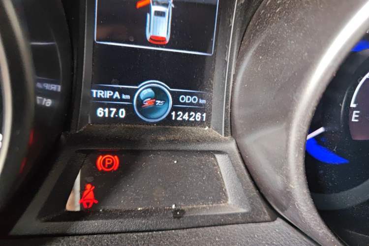 Used CHANGAN CS75 2017 Shangku Edition 1.5T Manual ZhiXiang Model Odometer Close Up