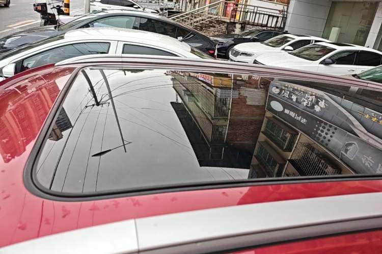 Used CHANGAN CS75 2017 Shangkui Edition 1.5T Automatic Fengxiang Model Roof