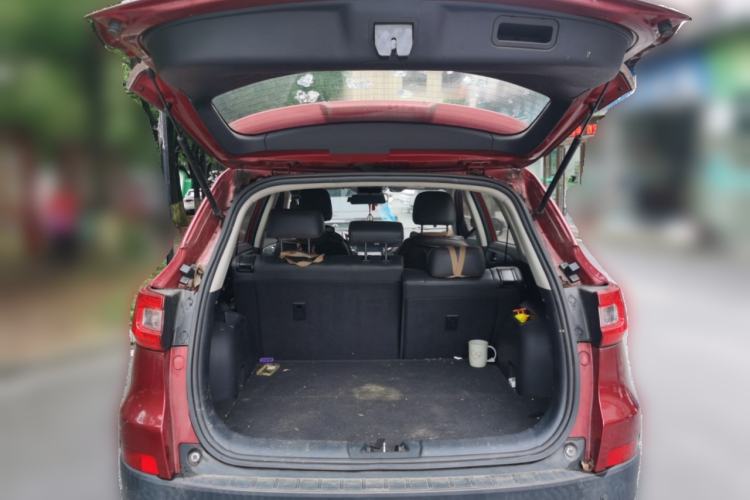 Used CHANGAN CS75 2017 Shangkui Edition 1.5T Manual Fengxiang Model Trunk