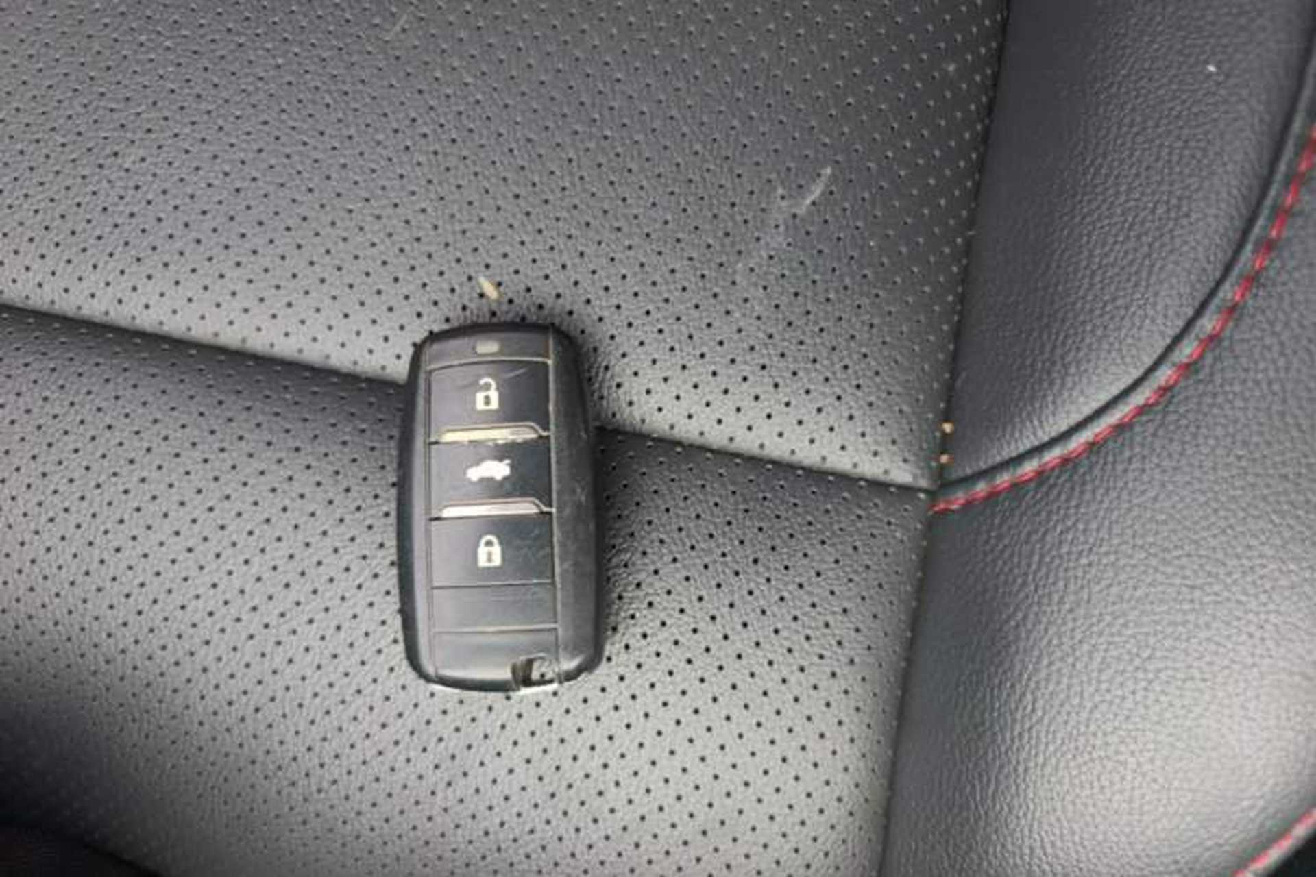 Used CHANGAN CS75 2017 Shangkui Edition 1.5T Automatic Fengxiang Model Vehicle Key