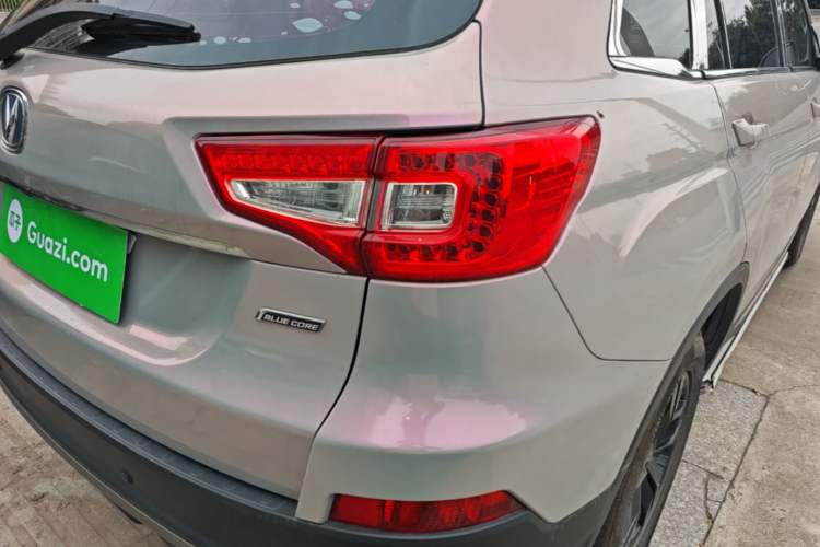 Used CHANGAN CS75 2017 Shangkui Edition 1.5T Automatic Fengxiang Model Right Rear Taillight