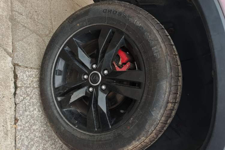 Used CHANGAN CS75 2017 Shangkui Edition 1.5T Automatic Fengxiang Model Right Rear Wheel Hub