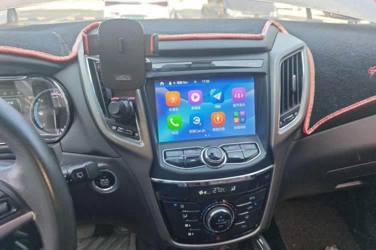 Used CHANGAN CS75 2017 Shangkui Edition 1.5T Automatic Fengxiang Model Audio And AC Panel