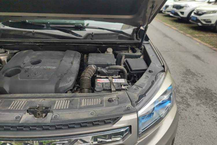 Used CHANGAN CS75 2017 Shangkui Edition 1.5T Automatic Fengxiang Model Engine Bay Left