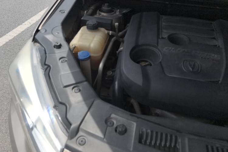 Used CHANGAN CS75 2017 Shangkui Edition 1.5T Automatic Fengxiang Model Engine Bay Right