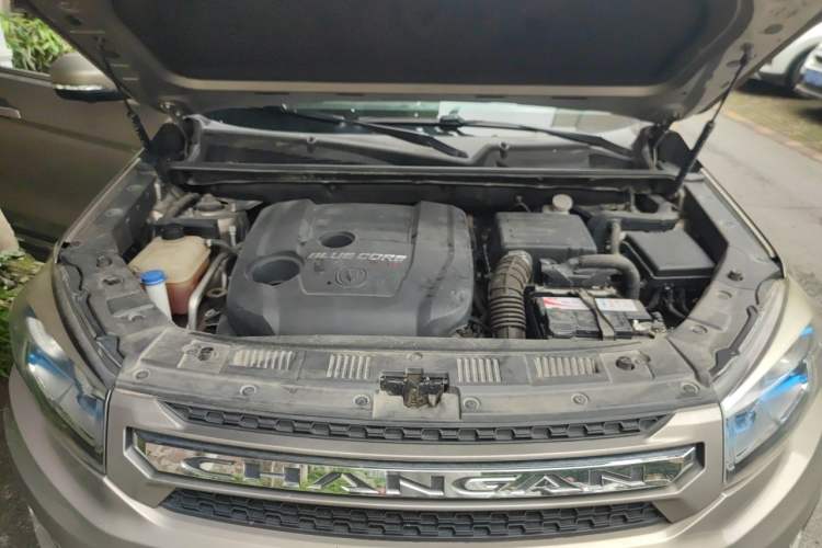 Used CHANGAN CS75 2017 Shangkui Edition 1.5T Automatic Fengxiang Model Engine Bay