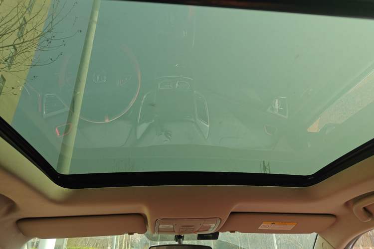 Used CHANGAN CS75 2017 Shangku Edition 1.5T Manual ZhiXiang Model Headliner