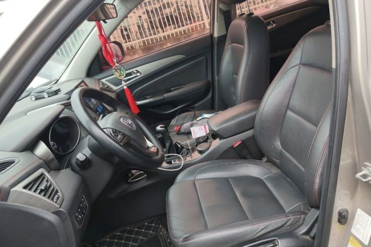 Used CHANGAN CS75 2017 Shangku Edition 1.5T Manual ZhiXiang Model Interior 3
