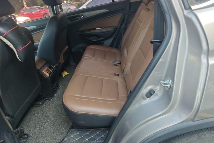Used CHANGAN CS75 2017 Shangkui Edition 1.5T Automatic Fengxiang Model Left Rear Seat
